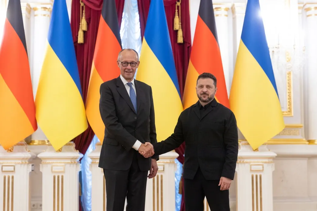 President Volodymyr Zelensky tijdens een ontmoeting met bondskanselier Friedrich Merz in Kyiv, 2026